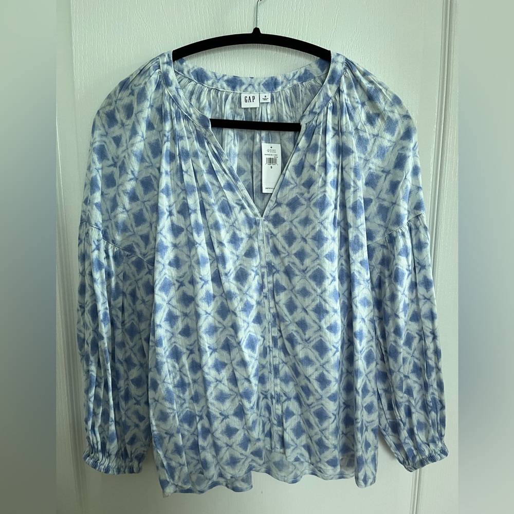 GAP NWT Light Blue Geometric Women's Blouse